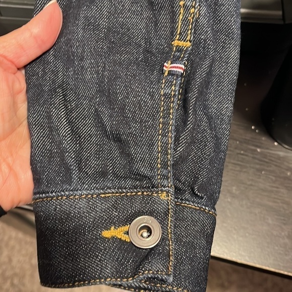 Tommy Hilfiger Denim Ruffled Jacket Sz M EUC - Picture 6 of 6